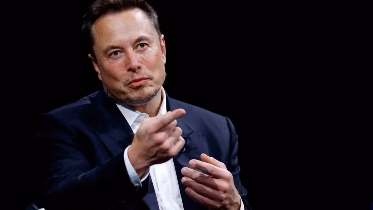 Elon Musk, Jensen Huang have opposing outlooks on AI neoclouds. Who is likely correct?