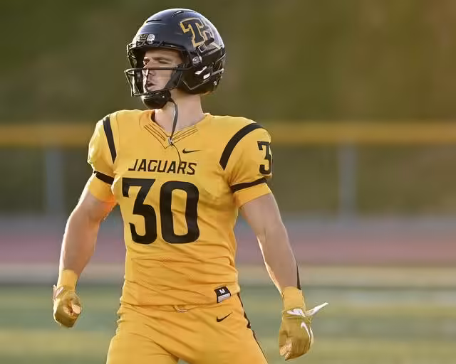 High school football roundup for Oct. 30, 2026: Thomas Jefferson tops Peters Township to lock up WPIAL playoff berth