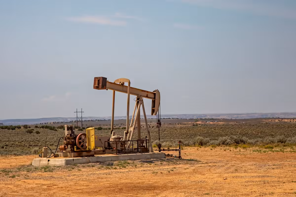 Oil prices top $113 on worries of Iran-US escalations after midterms