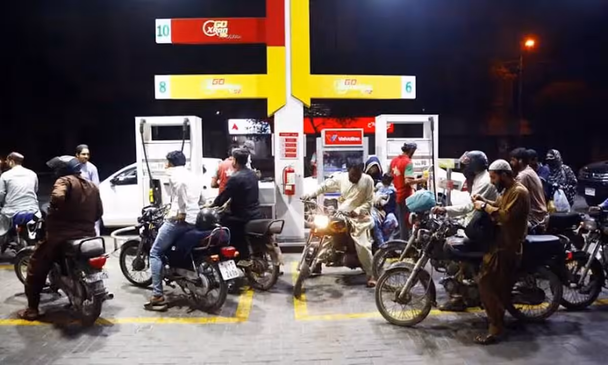 Petrol price unchanged, high-speed diesel raised by Rs2.29
